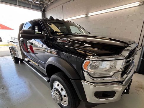 Used 2022 RAM 4500 Tradesman w/ Chrome Appearance Group AWD/4WD image 1