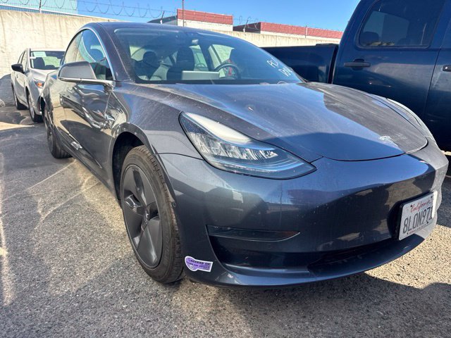 Used 2019 Tesla Model 3 Mid Range RWD image 3
