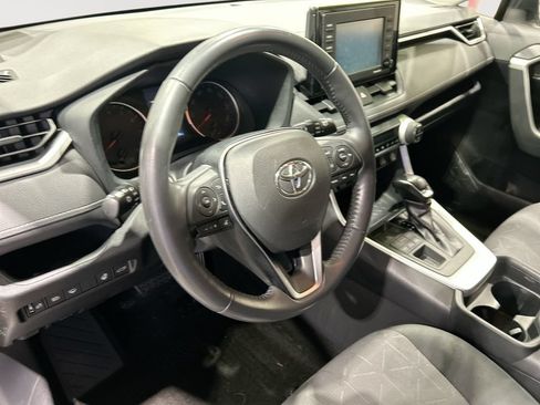 Used 2020 Toyota RAV4 XLE w/ Convenience Package AWD/4WD image 15