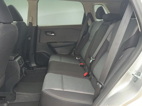 Used 2023 Nissan Rogue SV AWD/4WD image 19