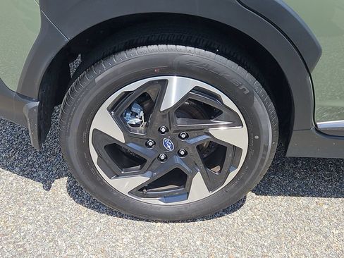 Used 2024 Subaru Crosstrek 2.5i Limited AWD/4WD image 9