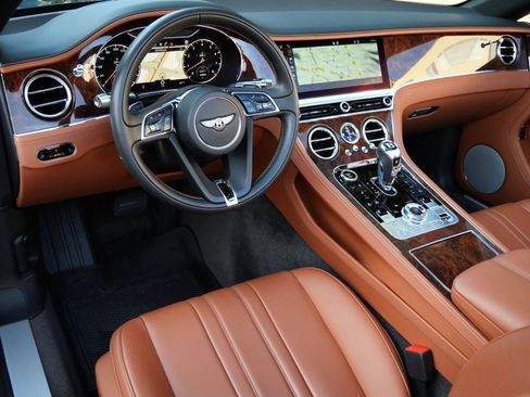Used 2020 Bentley Continental GT image 2