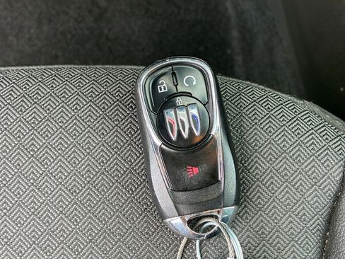 Used 2025 Buick Encore GX Preferred image 22