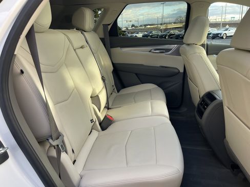 Used 2021 Cadillac XT5 Premium Luxury image 23