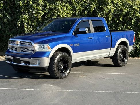 Used 2014 RAM 1500 Laramie w/ Convenience Group AWD/4WD image 4