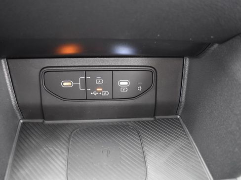 Certified 2026 Kia Sportage EX w/ EX Panorama Roof Package FWD image 28