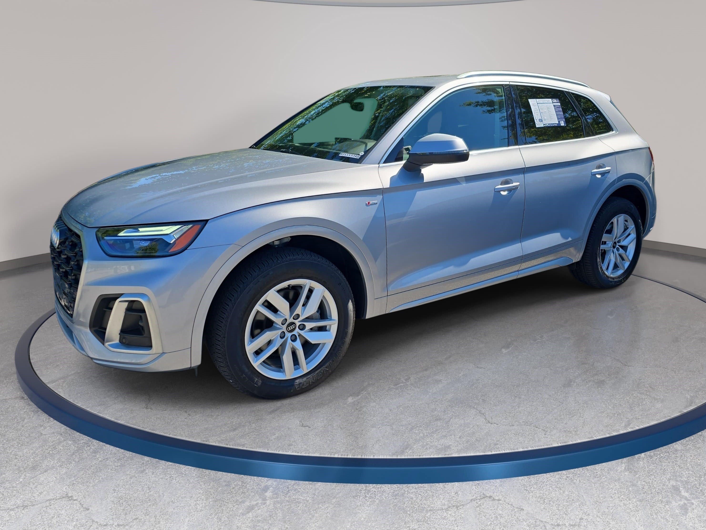 Used 2023 Audi Q5 2.0T Premium w/ Convenience Package AWD/4WD image 1