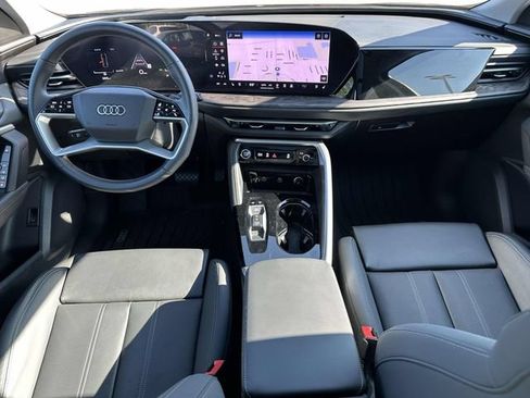 Used 2025 Audi Q5 Premium Plus w/ Premium Plus AWD/4WD image 20