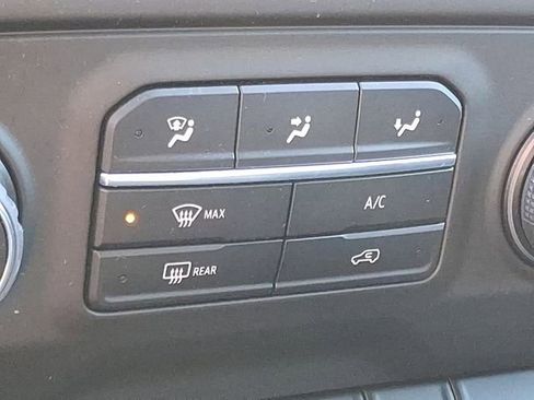 Used 2022 Chevrolet Silverado 2500 Custom w/ Custom Value Package image 23