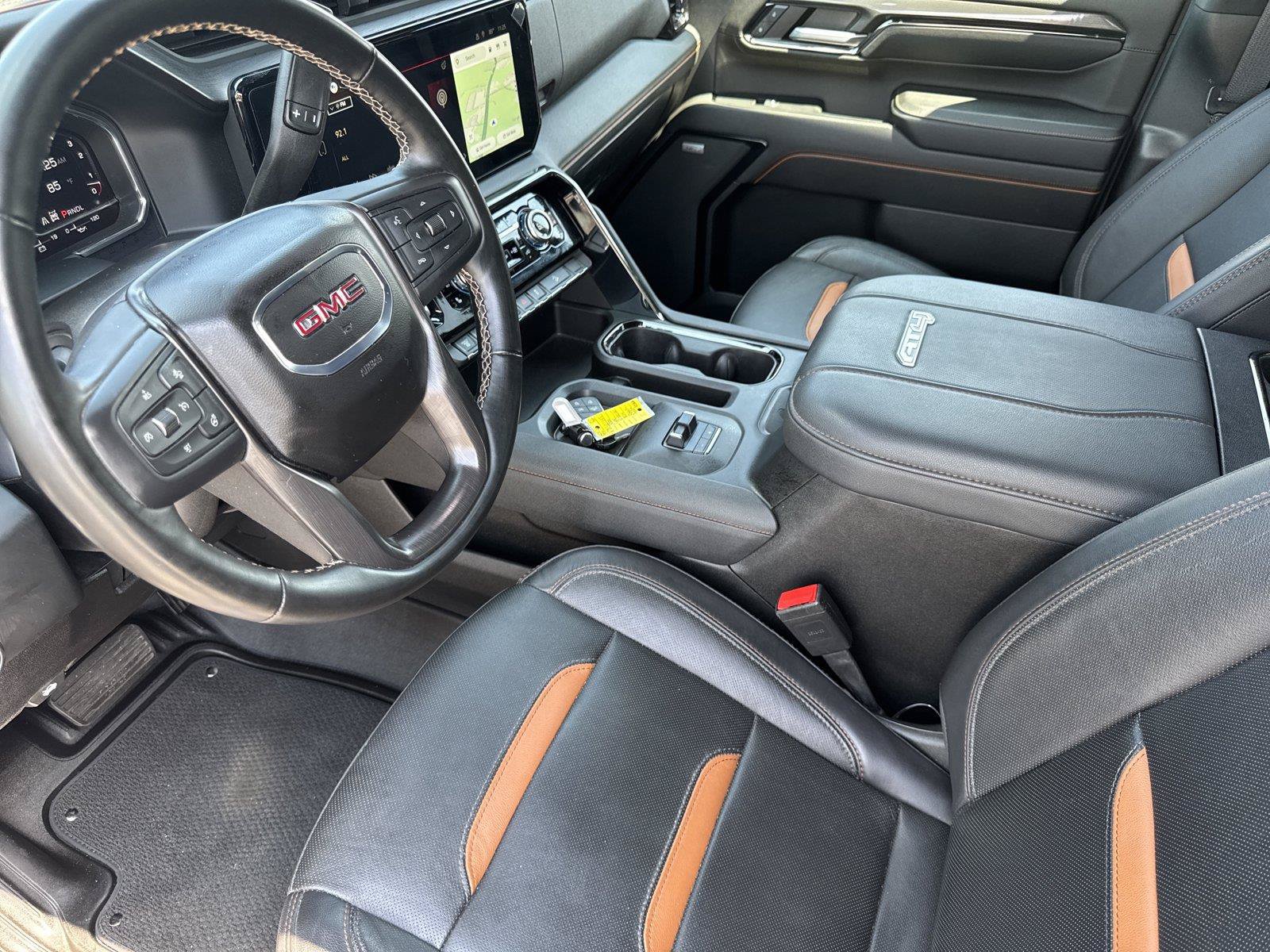 Used 2024 GMC Sierra 2500 AT4 w/ AT4 Premium Plus Package AWD/4WD image 9