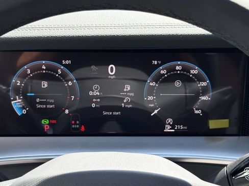 New 2026 Volkswagen Tiguan SE R-Line FWD image 23