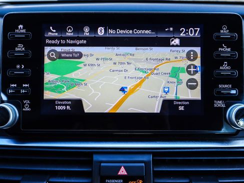 Used 2018 Honda Accord Touring image 7