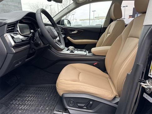 Used 2025 Audi Q8 Premium Plus image 18