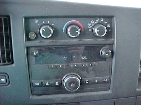 Used 2013 Chevrolet Express 3500 w/ Express Access Plus Package RWD image 14