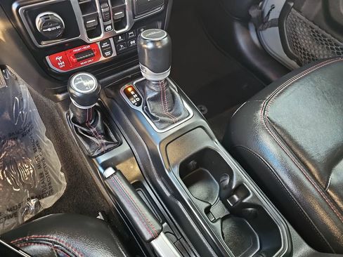 Used 2021 Jeep Gladiator Rubicon image 24