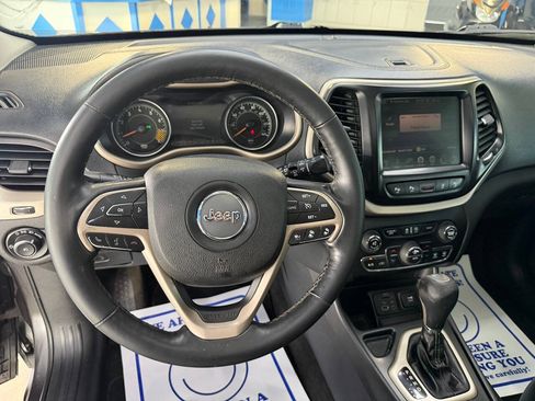 Used 2015 Jeep Cherokee Limited w/ Luxury Group FWD image 23