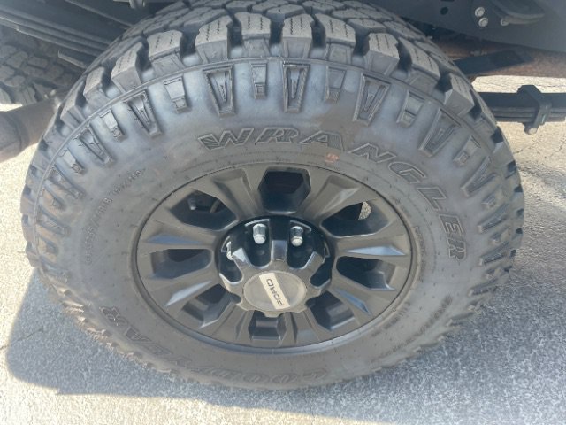 Used 2022 Ford F250 Lariat w/ Tremor Off-Road Package AWD/4WD image 26