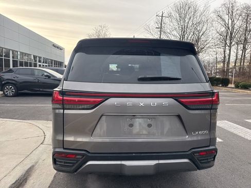 Used 2023 Lexus LX 600 4WD w/ Luxury Package image 6