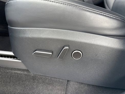 Used 2023 Tesla Model Y Long Range image 18