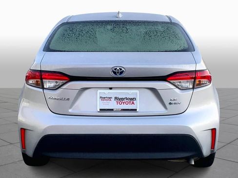 Used 2025 Toyota Corolla LE image 5