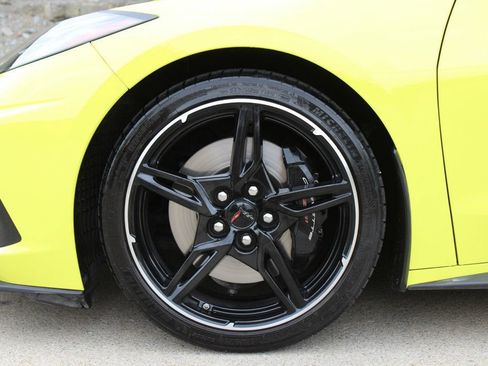 Used 2022 Chevrolet Corvette Stingray Premium Cpe w/ Z51 Performance Package RWD image 28