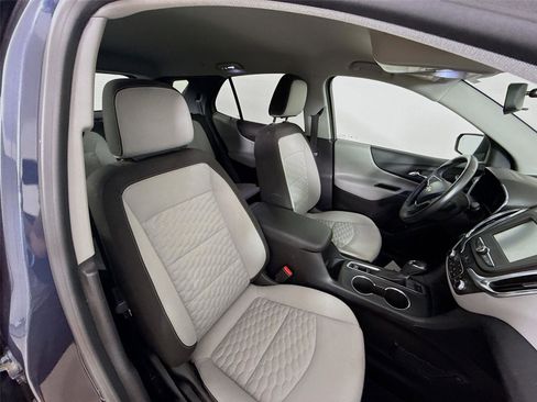 Used 2018 Chevrolet Equinox LT image 27