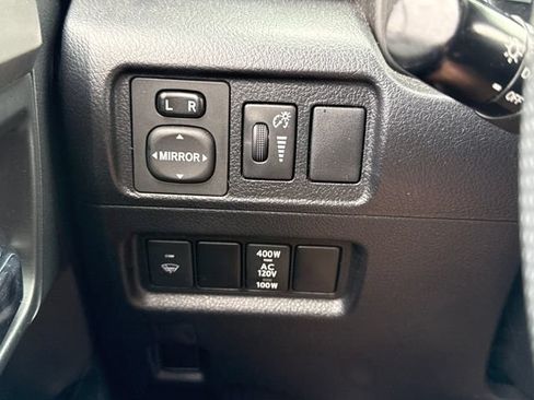 Used 2019 Toyota 4Runner SR5 Premium AWD/4WD image 24