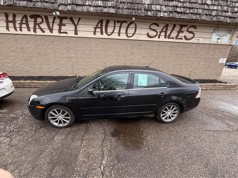 Used 2009 Ford Fusion SEL image 2