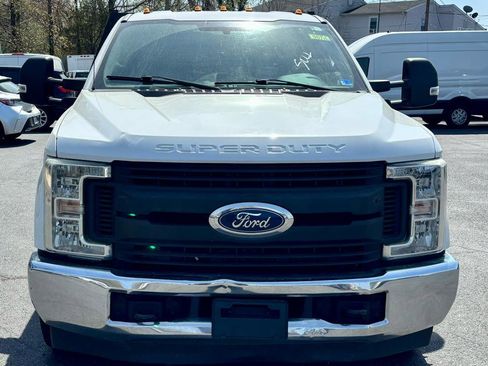 Used 2018 Ford F350 XL w/ Power Equipment Group RWD image 3