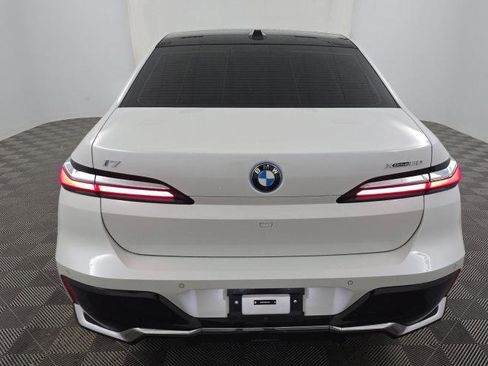 Used 2024 BMW i7 xDrive60 AWD/4WD image 6