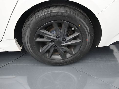 Used 2019 Kia Optima LX FWD image 19