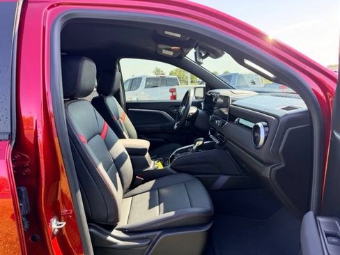 Certified 2024 Chevrolet Colorado Z71 w/ Z71 Convenience Package 2 AWD/4WD image 11
