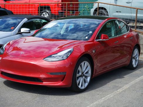 Used 2020 Tesla Model 3 Standard Range Plus RWD image 1