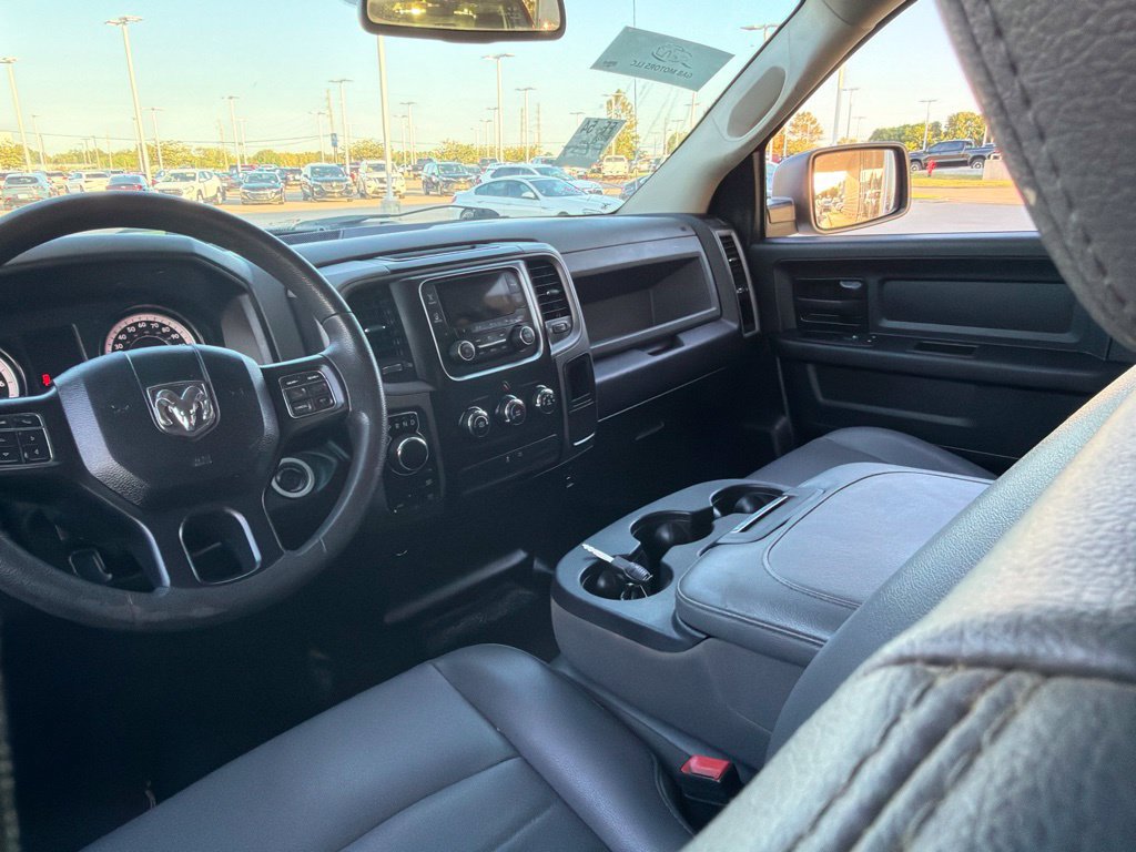 Used 2020 RAM 1500 Tradesman w/ Chrome Appearance Group AWD/4WD image 8