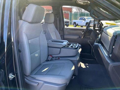 Used 2025 Chevrolet Silverado 2500 LT w/ Convenience Package AWD/4WD image 11