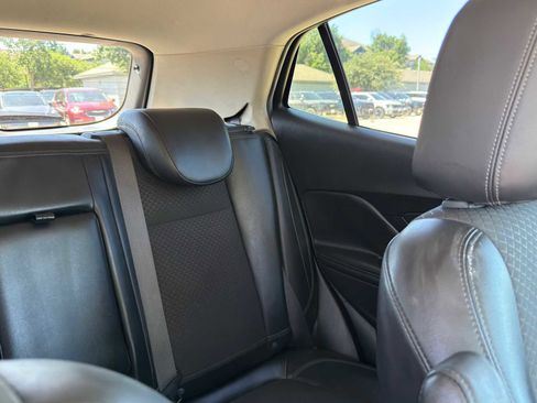 Used 2019 Buick Encore Preferred FWD image 32