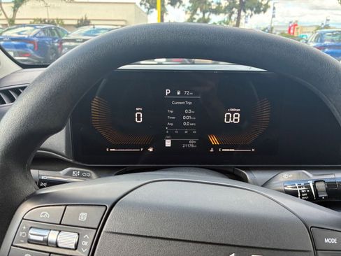 Used 2025 Kia K4 LXS image 39