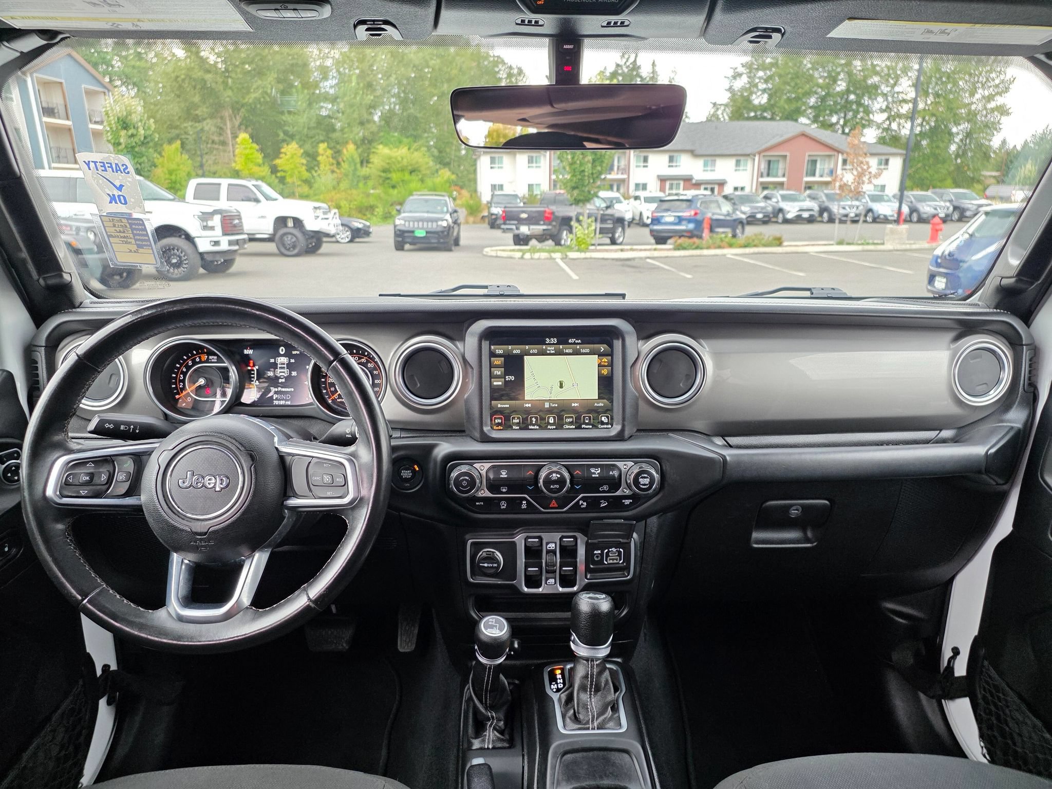 Used 2018 Jeep Wrangler Unlimited Sahara AWD/4WD image 11