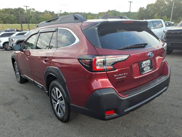 Used 2025 Subaru Outback Premium AWD/4WD image 2