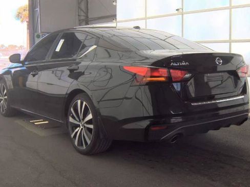 Used 2022 Nissan Altima 2.5 SR FWD image 4