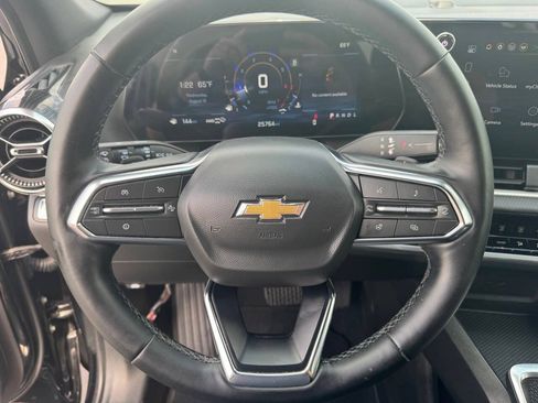 Used 2026 Chevrolet Equinox LT AWD/4WD image 15