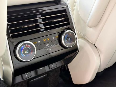 New 2026 Land Rover Range Rover SE image 15