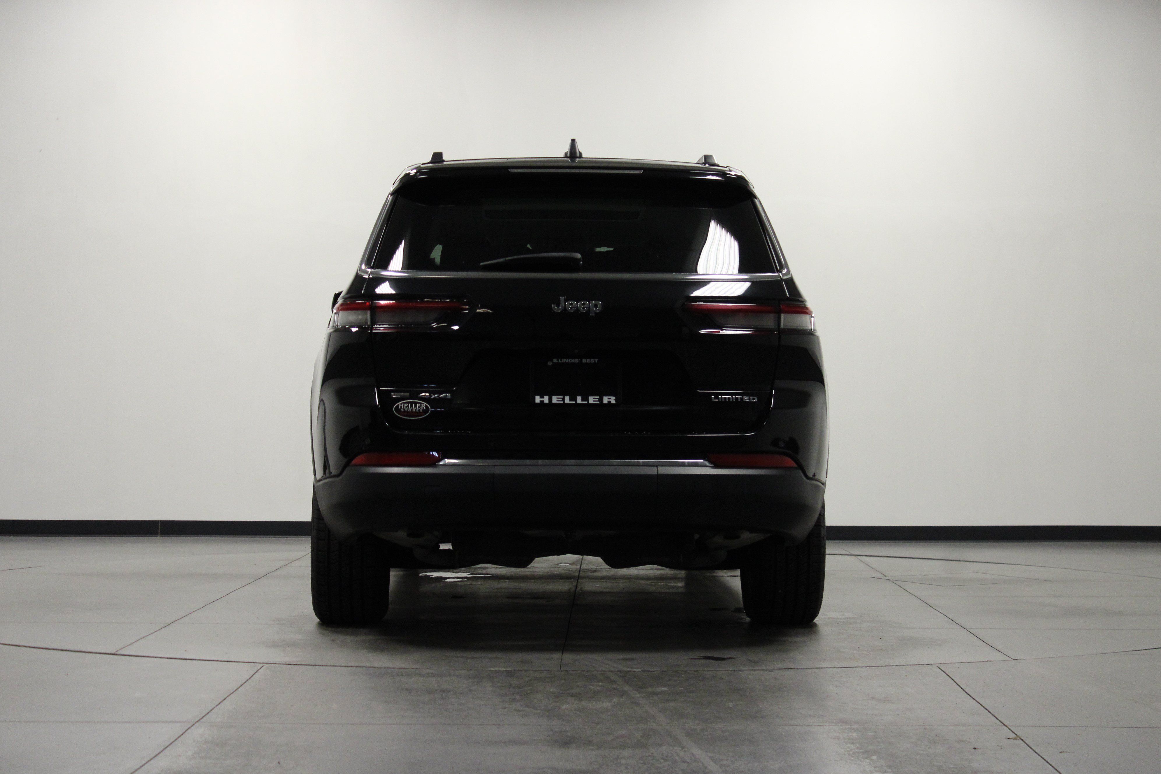 Used 2022 Jeep Grand Cherokee L Limited AWD/4WD image 5