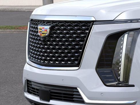New 2026 Cadillac Escalade Luxury w/ Touring Package AWD/4WD image 13