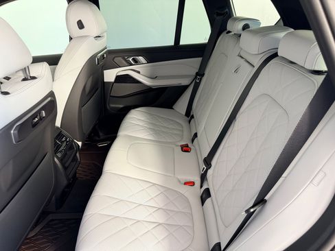New 2026 BMW X5 xDrive40i w/ M Sport Package AWD/4WD image 23