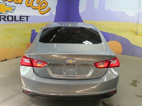 Used 2018 Chevrolet Malibu LT FWD image 7