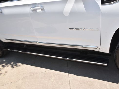 Used 2024 GMC Yukon XL Denali w/ Advanced Technology Package AWD/4WD image 41