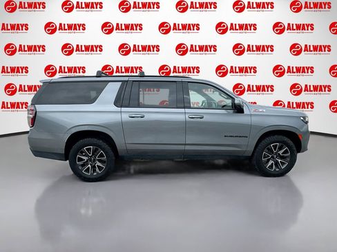 Used 2022 Chevrolet Suburban Z71 w/ Z71 Off-Road Package AWD/4WD image 4