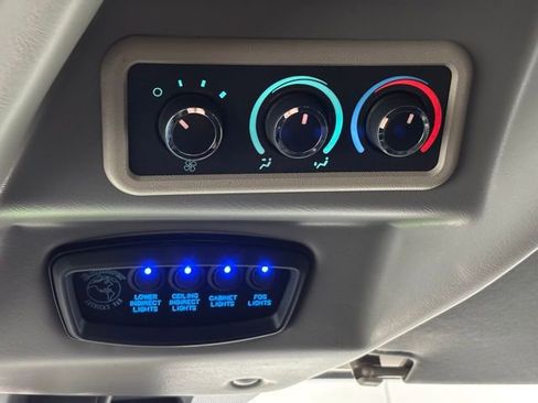 Used 2021 GMC Savana 2500 w/ Enhanced Convenience Package RWD image 32