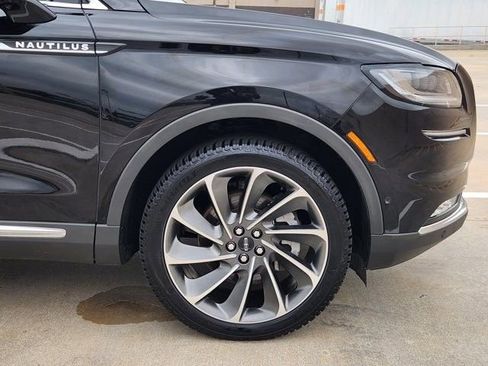 Used 2022 Lincoln Nautilus Reserve w/ Equipment Group 202A AWD/4WD image 8